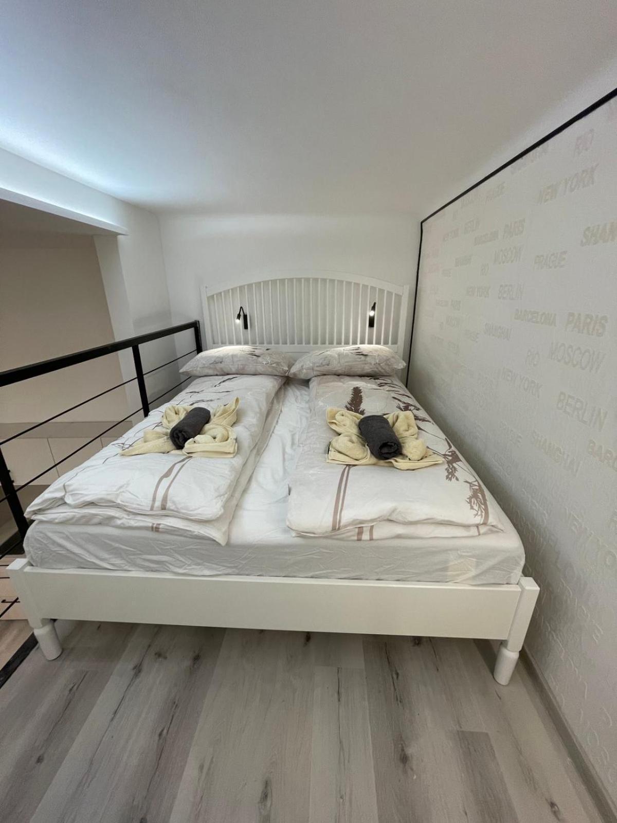 Szekely Apartment Near Deak Ferenc Square With Free Parking In Garage Budapeşte Dış mekan fotoğraf